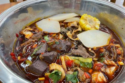 铛牛佬牛肉牛杂火锅城(江滨店)