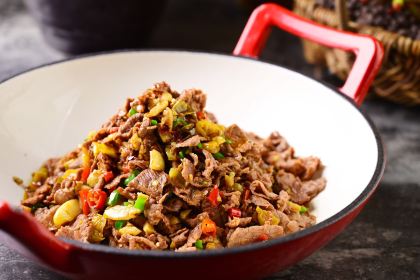 帅巴人东西子田园饭庄