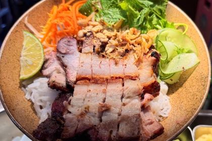 Com Linh - Vietnamese Restaurant