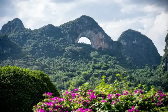 โรงแรมใกล้ภูเขามูน