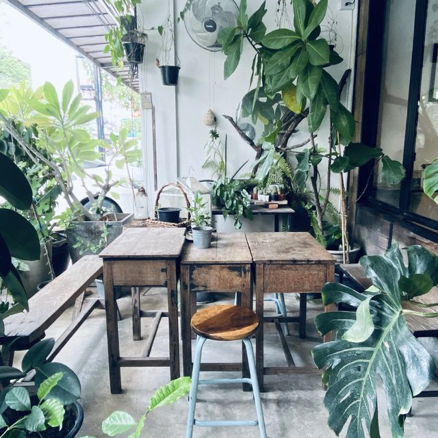 ร้านกาแฟสุดเจ๋ง ย่านสันติธรรม