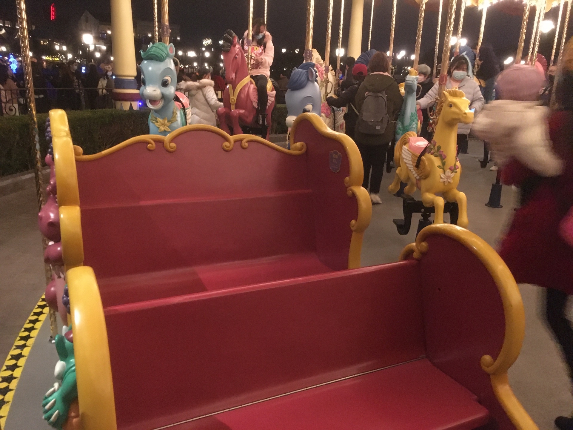 上海ディズニーリゾート 迪士尼度假区 ファンタジアカルーセル 評判 案内 トリップドットコム