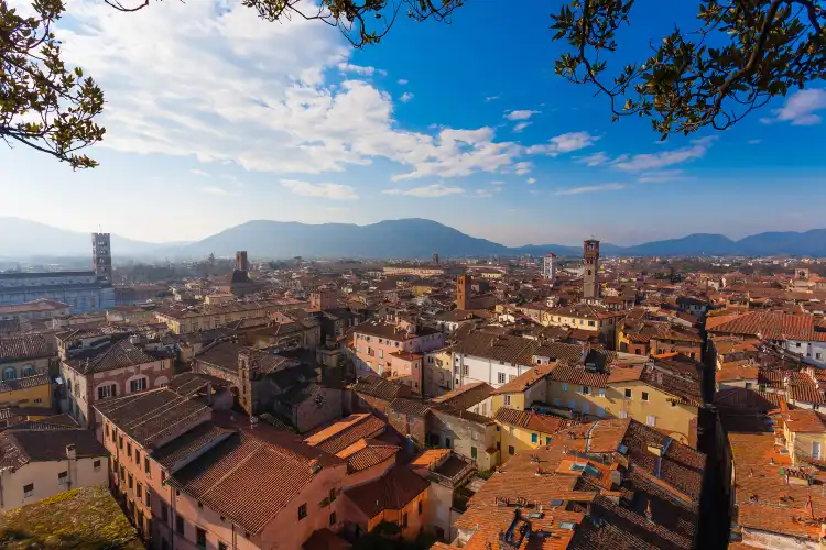 Hotels near Le mura di Lucca