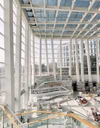 A Palatial Bookstore in Shanghai