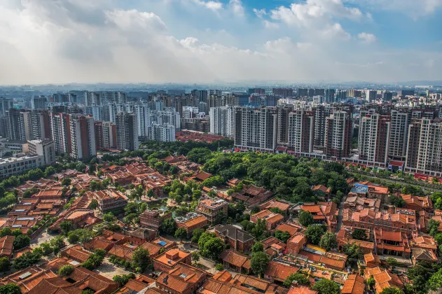 Отели с услугой баром в г. Цзиньцзян