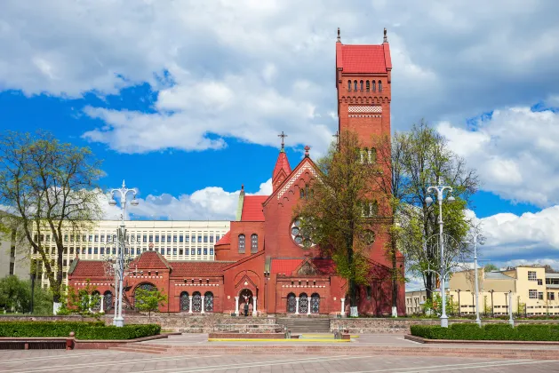 ベラルーシ国立図書館周辺のホテル