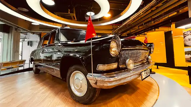 Hotels near China Industrial Design Museum