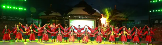Mongolian Song and Dance Performances in Hulunbuir