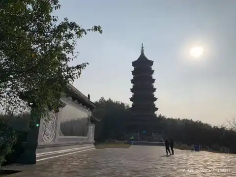 Hotels near Chongyun Tower