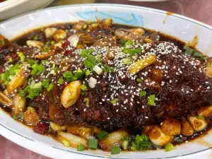 億佳居酒店(老河大店)