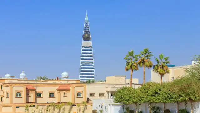 Hotels near Al Faisaliah Tower