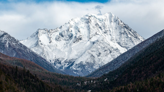 Yala Snow Mountain Observation Deck