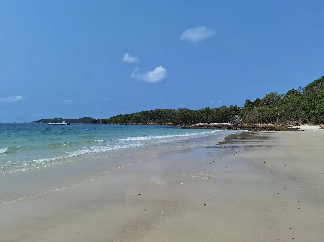 Hotels near Sai Kaew Beach