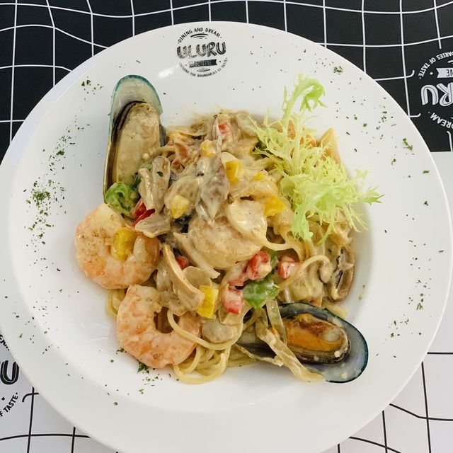 夢幻黑白條紋打卡cafe
