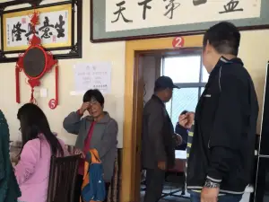 万宁肘子老店