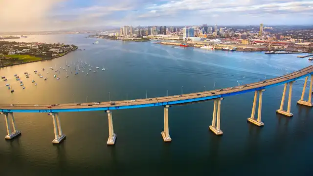 Hotels near Coronado Bridge