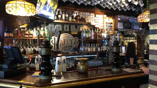 Happy's Irish Pub