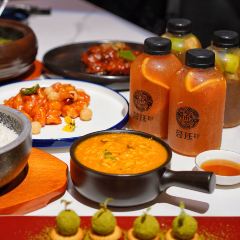 荟廷·晶萃(静安晶品店) User Photo