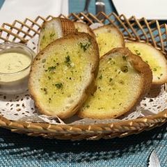 Le Petit Paris - French Restaurant User Photo
