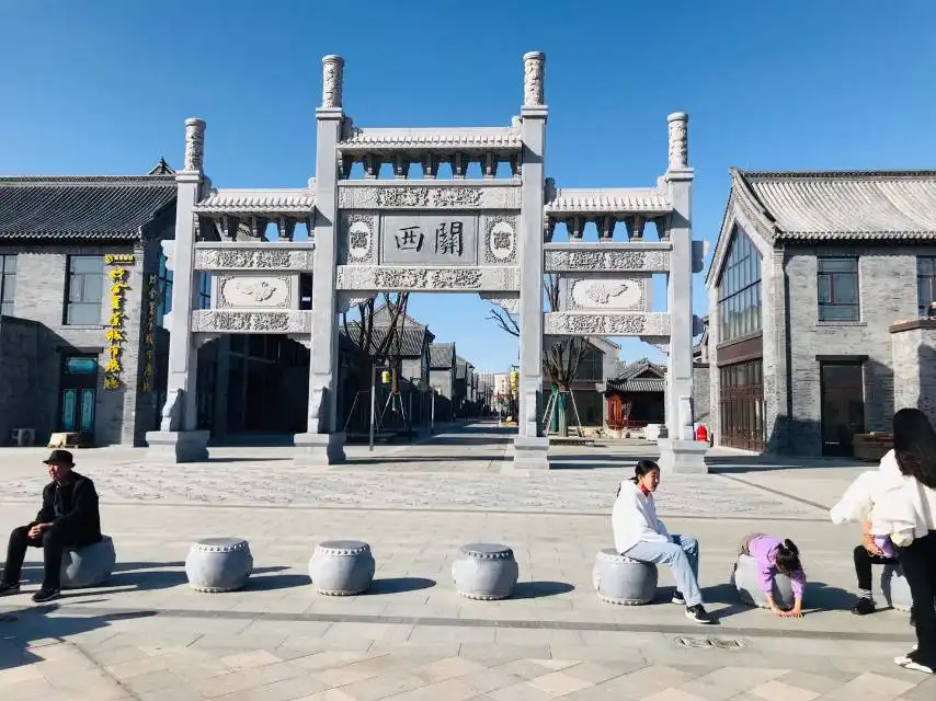 西關小鎮附近的飯店