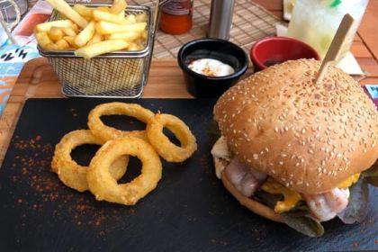 Good Vibes cocktail bar and restaurant