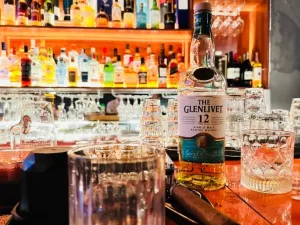 A01 Whiskey&Cocktail Bar