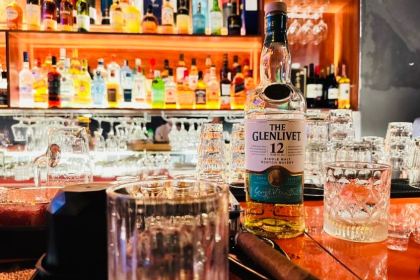 A01 Whiskey&Cocktail Bar