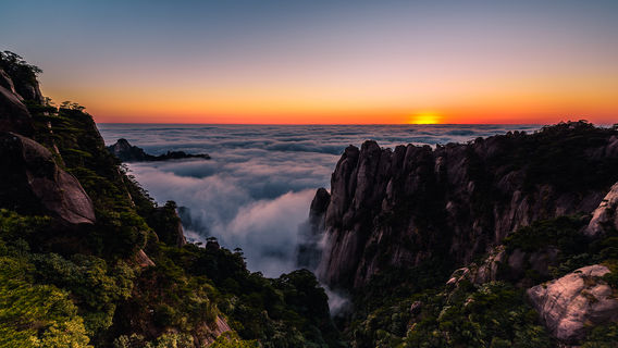 Sunrise Sightseeing in Yushan