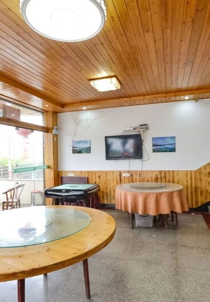 南尖岩来福客栈·餐厅