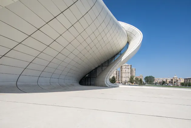 Mensen Hotel Baku