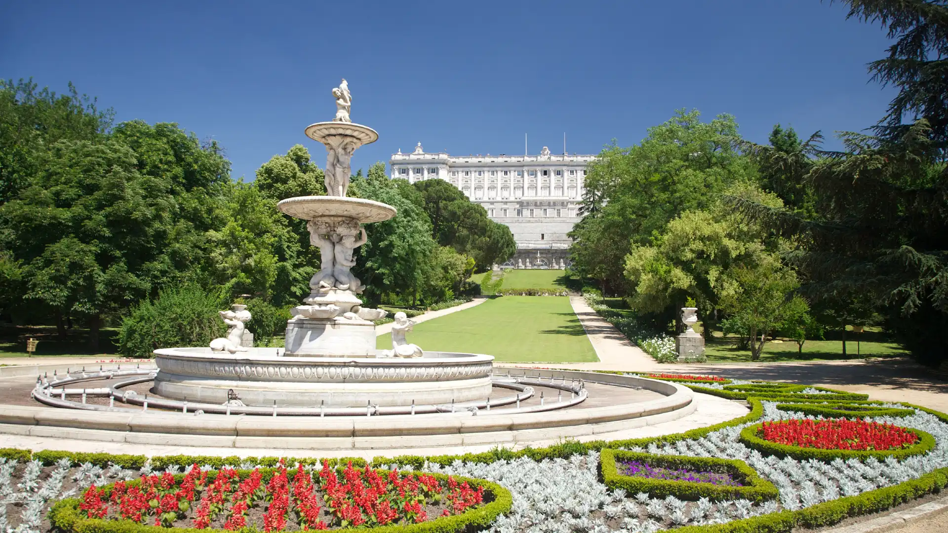 Hotels near Campo del Moro