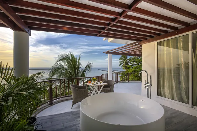 หนีเมืองไปติดเกาะกับ 8 ที่พักเกาะสมุย