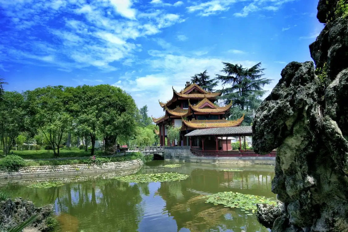 Hotels near Jinghuishan Park