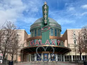 Galaxy Theatres Victorian, Sparks