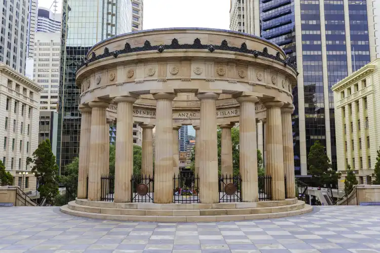 Các khách sạn gần Anzac Square