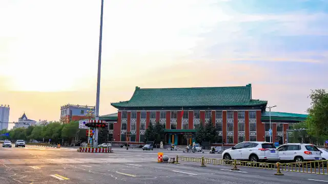 Hotels near Hulunbuir Ethnic Museum