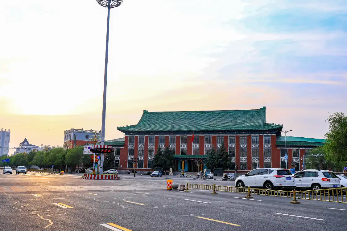 Hotels near Hulunbuir Ethnic Museum