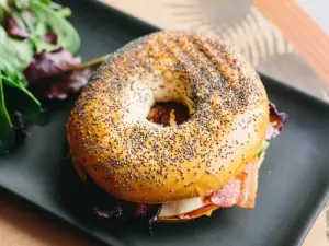 Best Bagel & Coffee