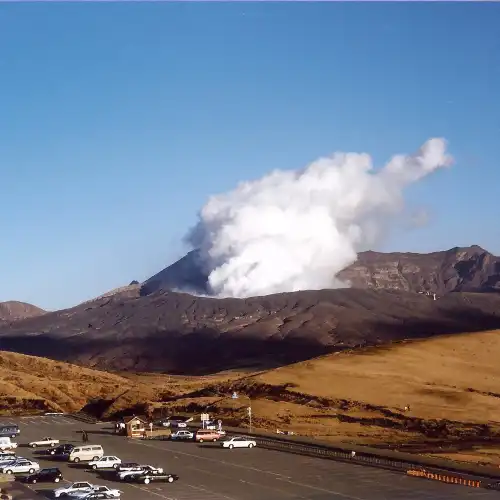 Popular Fall Viewing Attractions in Aso