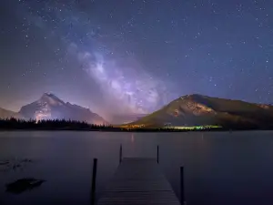 アルバータ州の人気夜の観光スポット