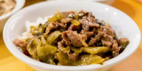 老洪家初戀牛肉飯(赤坎店)