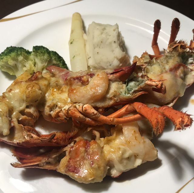 [馬可孛羅·嘆住海景食盡3餐！］