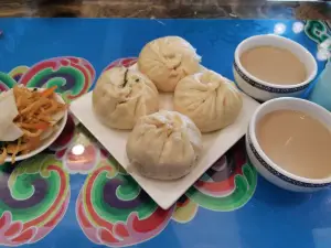 蒙古包子大王(宝力根路总店)