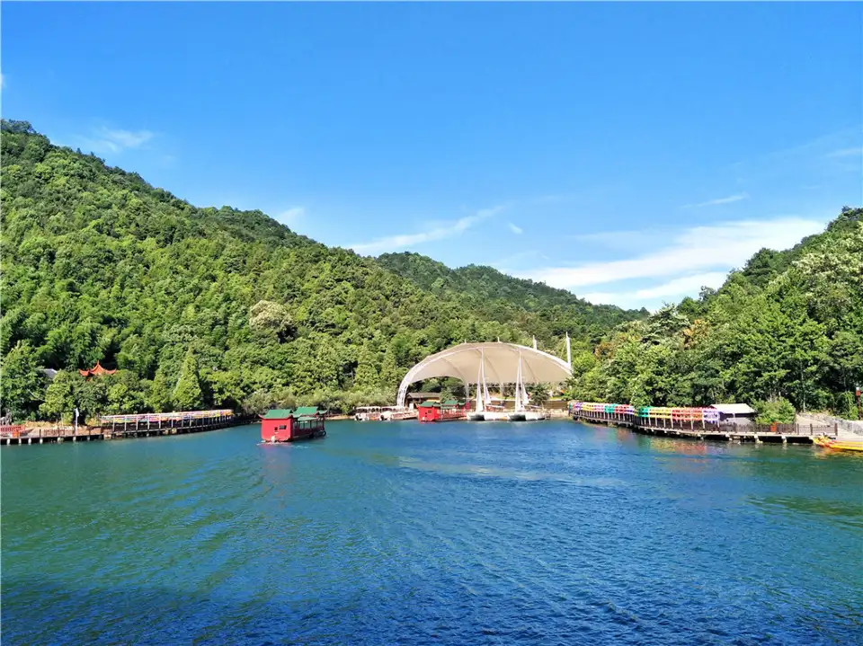 1_Shi Yan Lake