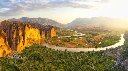 Jingtai Yellow River Stone Park