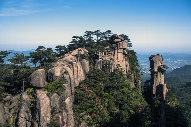 Отели с услугой фитнес-залом в г. Цинъянь