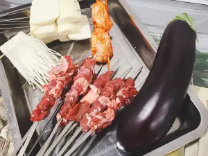 烧烤客栈碳烤羊腿(红叶店)