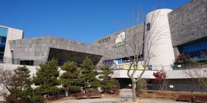 梁山市立博物館