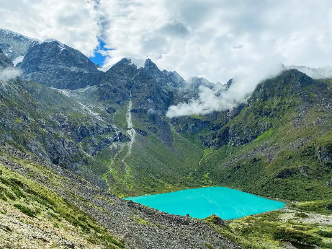 Hotels near Baihaizi Lake