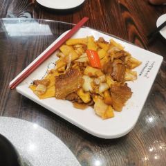 滿唐紅張用戶圖片